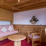 Ξενοδοχείο & Le Dahu 4*