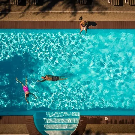 & Le Dahu فندق 4*