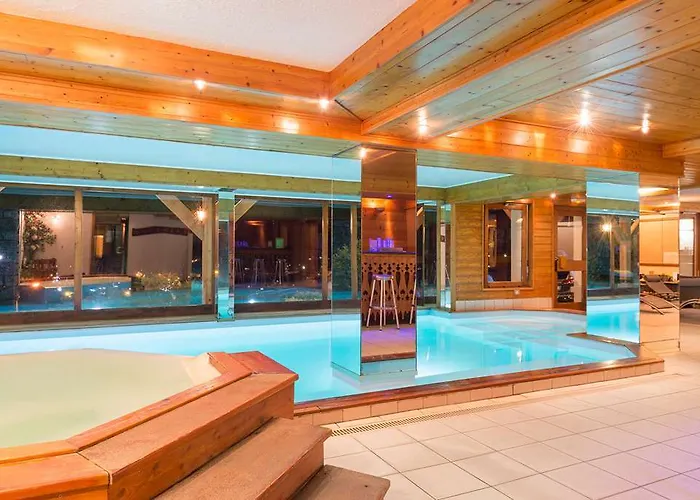 & Le Dahu 4* Morzine